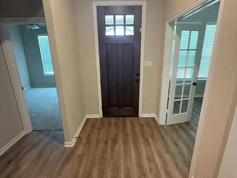 117 Aberdeen Dr — Photo 3