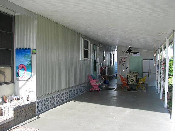 2nd image of 260 Coconut St