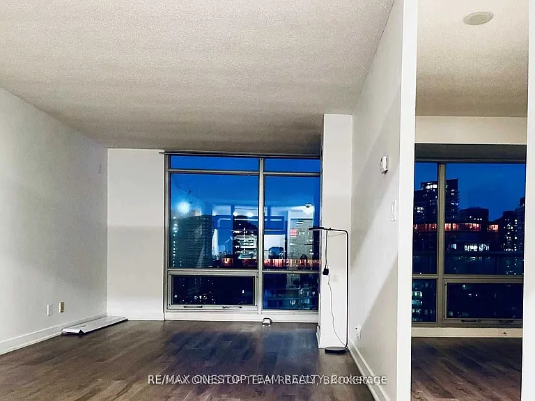 81 Navy Wharf Ct #3611 — Photo 5