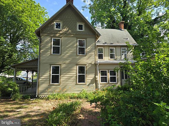 4th image of 2689 Church St