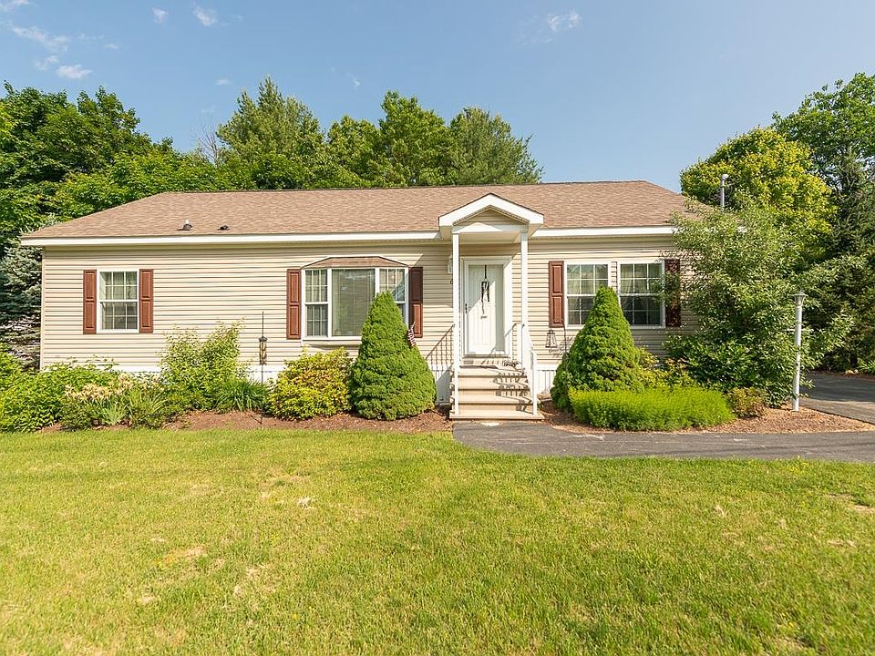 1st image of 6 Mapleshade Drive