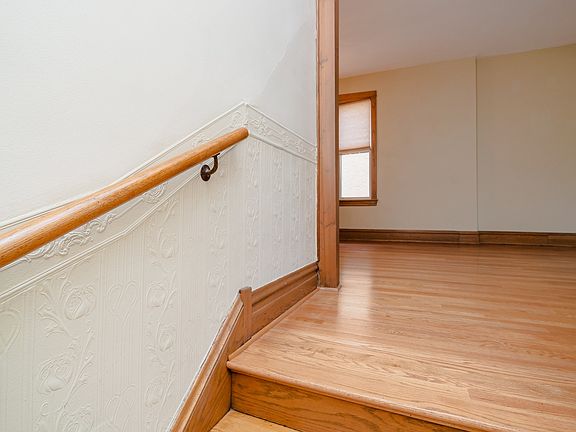 Entry to 2nd floor Living Room