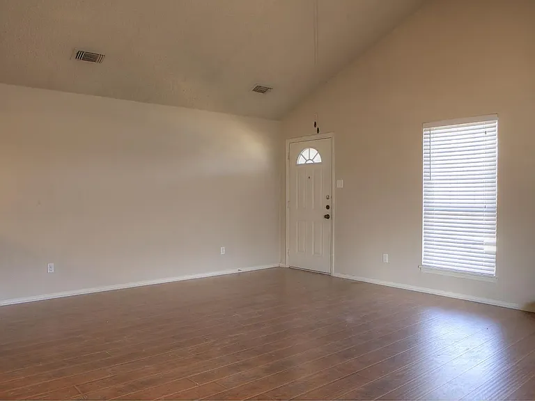 10125 Bugle Dr — Photo 8