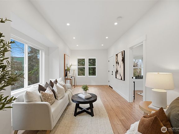 3rd image of 2623 SW Yancy Street