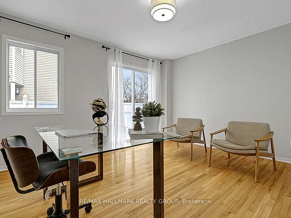 5th image of 1 Rothbury Cres