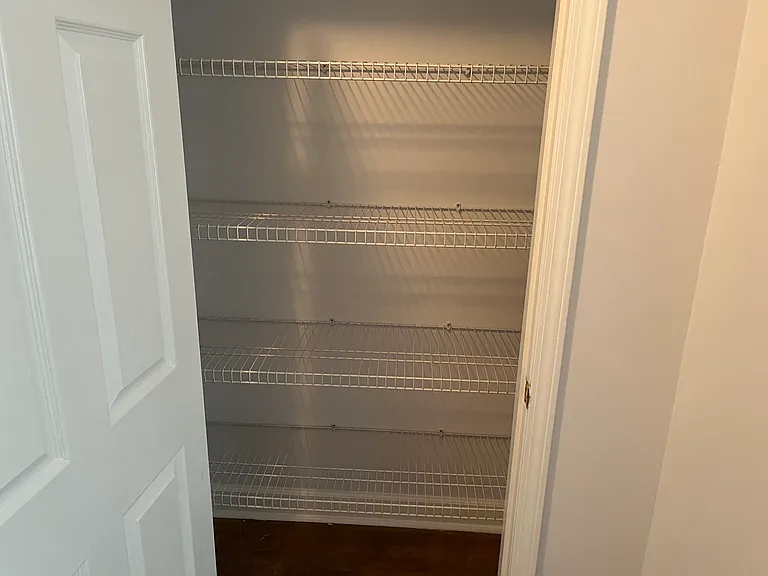 208 Red Bud Ct — Photo 10