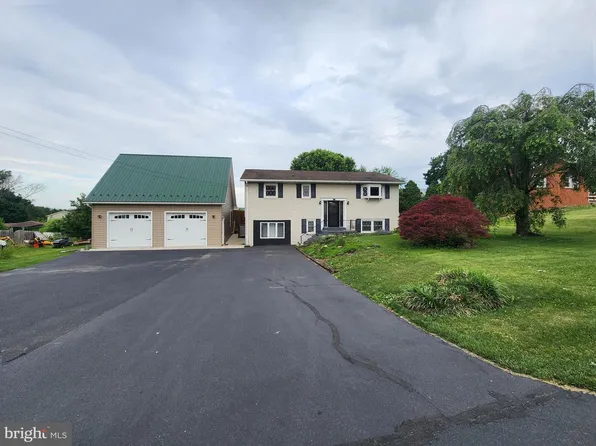 108 Willow Dr, Shippensburg, PA 17257