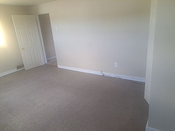 5th image of 108 E 1st Ave #110