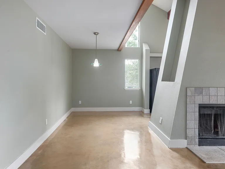 1601A Summer Creek Ct — Photo 6