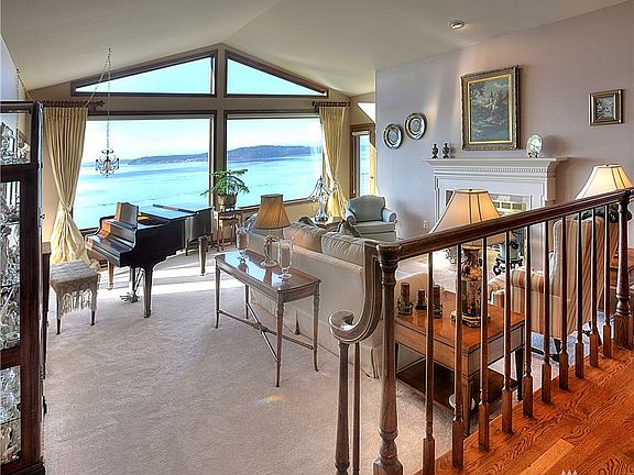 5th image of 48 Leschi Dr
