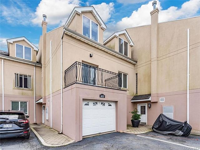 1st image of 1432 Outlook Ave #3