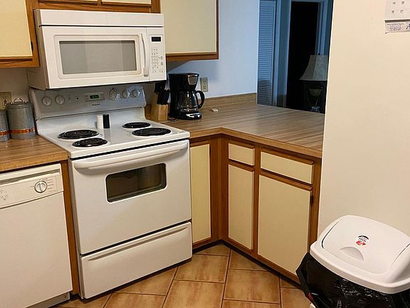 2nd image of 11920 Liberty Rd Unit 203B