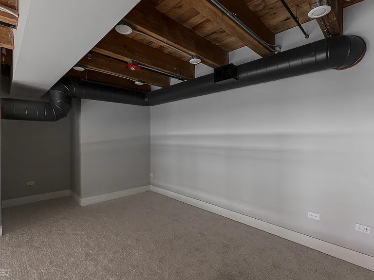 729 N Sangamon St #402 — Photo 8