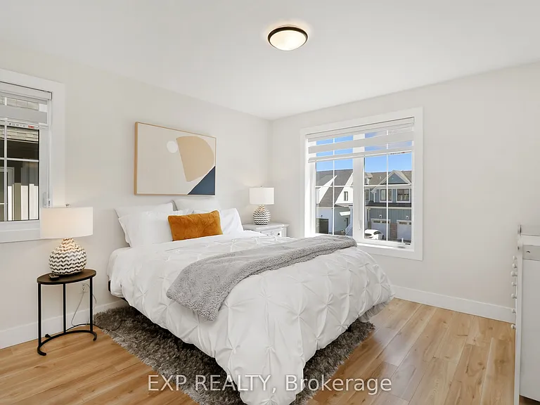 142 Sycamore St — Photo 39
