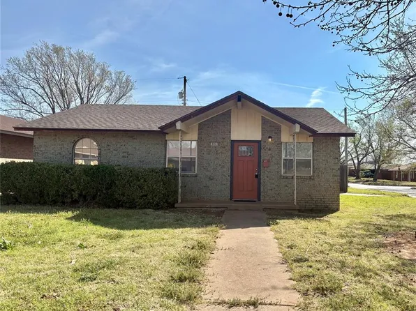 504 N 2nd St, Weatherford, OK 73096
