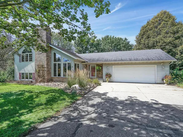 15775 Goodwin Ave, Hastings, MN 55033