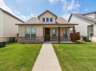 641 The Cottages Dr, Godley, TX 76044
