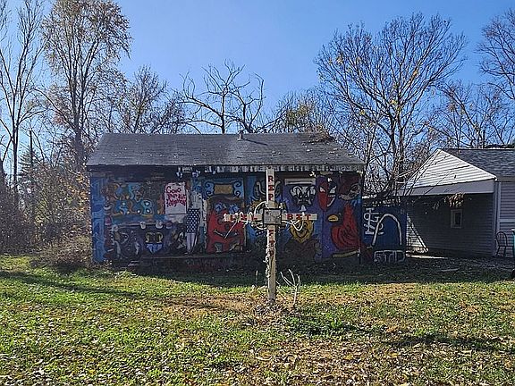 2nd image of 1214 Richard Dr