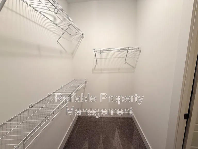 26 Laird Dr — Photo 6