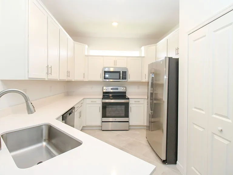 2156 Dragonfruit Way — Photo 35