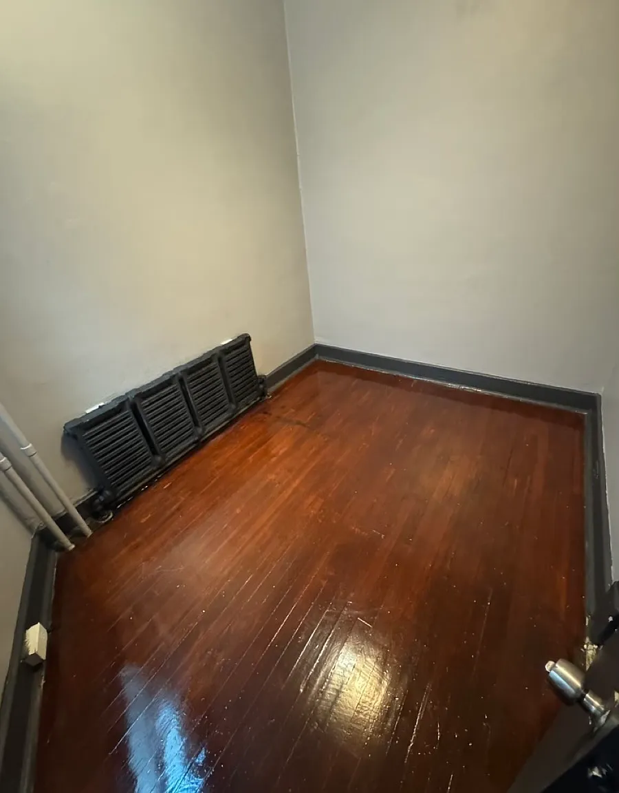 41-43 N Manning Blvd — Photo 1