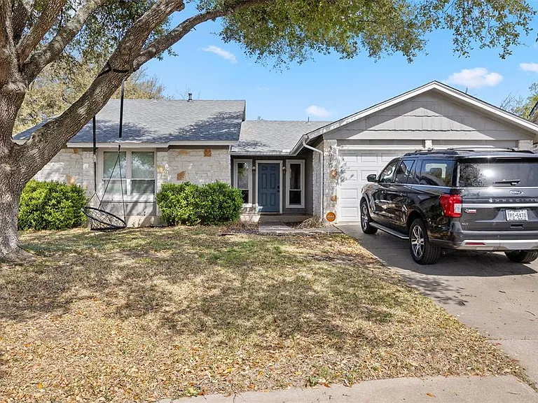 3610 Lovage Dr — Photo 2