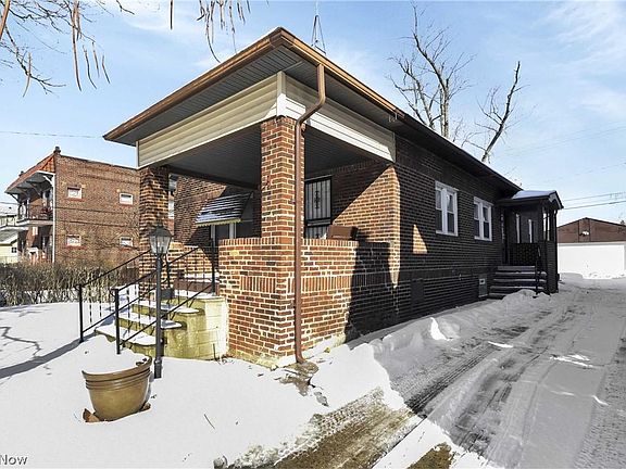 3rd image of 3339 E 139th St