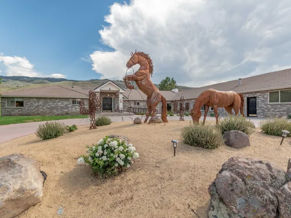605 Deer Mountain Rd, Reno, NV 89523