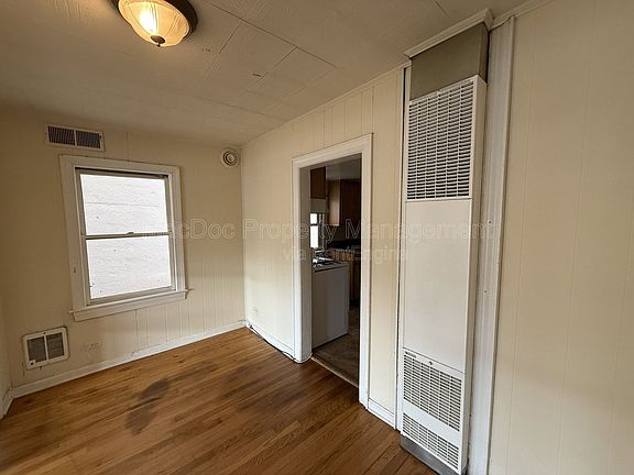 5th image of 107 Lafayette Blvd