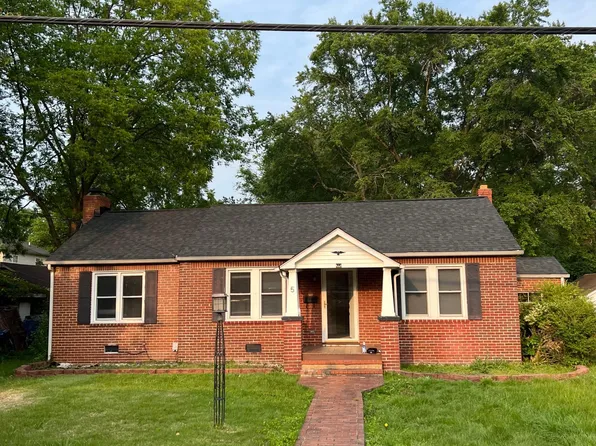 5 1st St, Indian Head, MD 20640