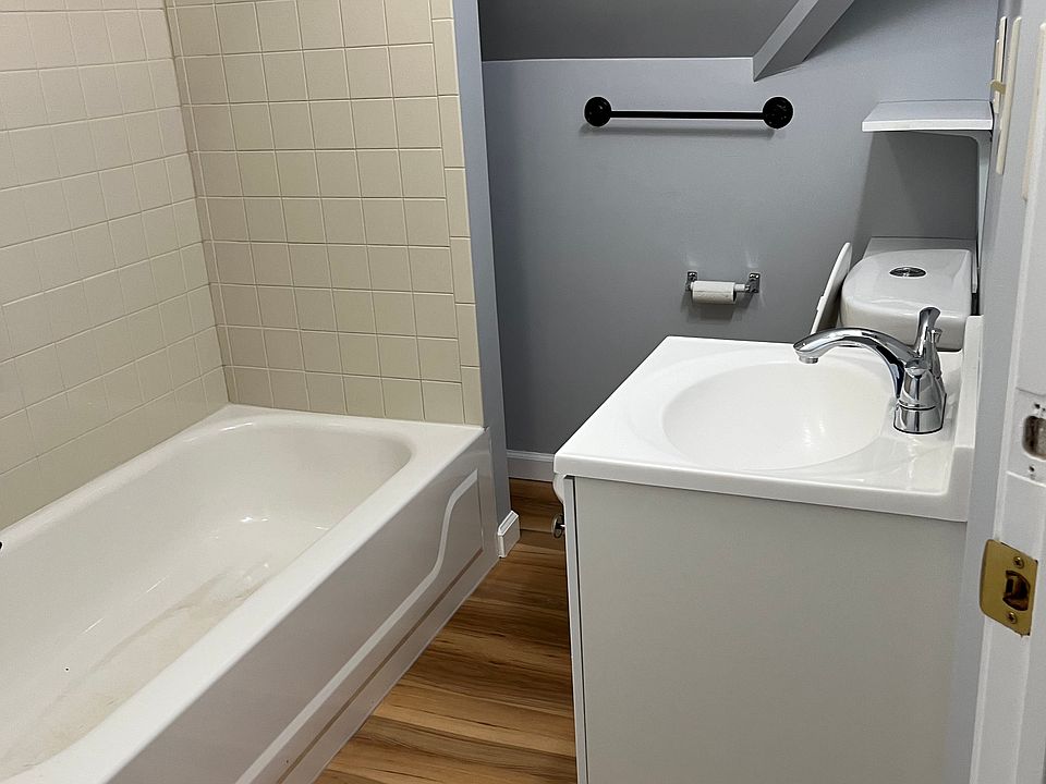 2nd image of 1321 Iranistan Ave #3