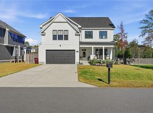 1704 Kaywood Ln, Chesapeake, VA 23323