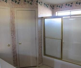4th image of 4008 Sunhill Dr