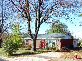 216 Holiday Rd, Winchester, KY 40391