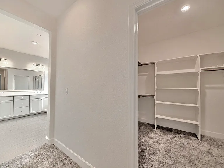 10918 Miacomet Ct — Photo 35