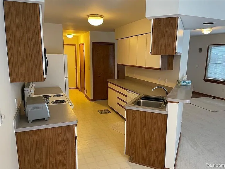 2445 Mulberry Ct — Photo 8
