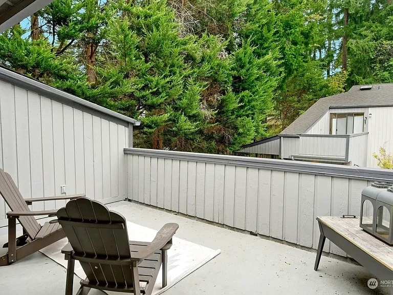 19122 Ballinger Way NE #122 — Photo 7
