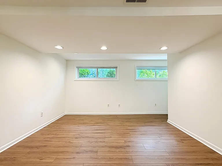10611 Allenwood Ln — Photo 31
