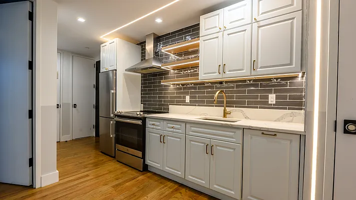 Rented by Nooklyn NYC LLC | media 69