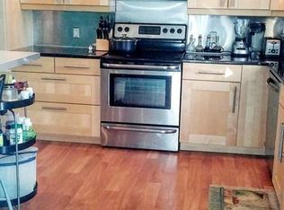 142 Meadowlark Dr #1, Longmeadow, MA 01106