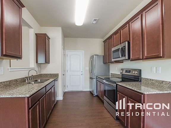 5th image of 2812 Saint George Ln