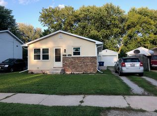 2212 Mount Vernon St, Oshkosh, WI 54901