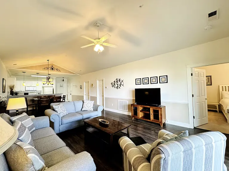 4827 Magnolia Lake Dr #404 — Photo 12