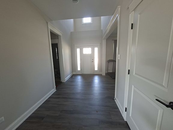 4th image of 1172 Stacey Dr