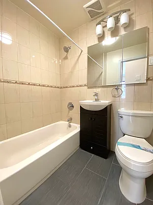 Rented by Harris Philip NYC | media 12