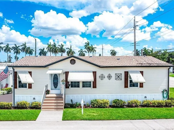 8580 SW 17th St, Davie, FL 33324