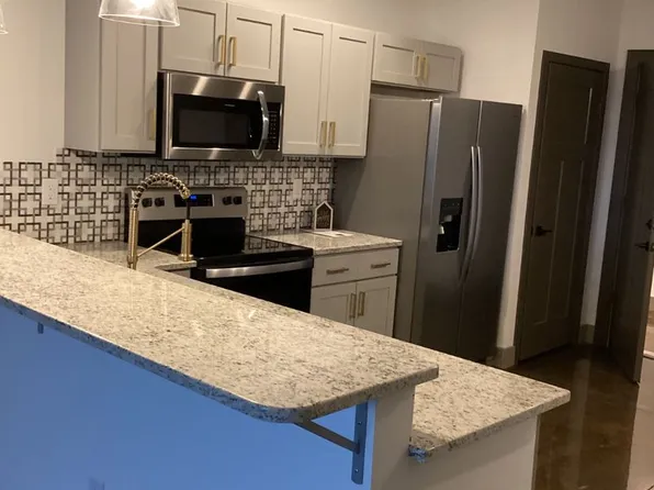 110 E Chestnut St #202, Hanover, PA 17331