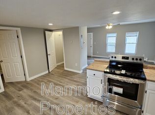 330 Lowell St APT 1R, Manchester, NH 03104
