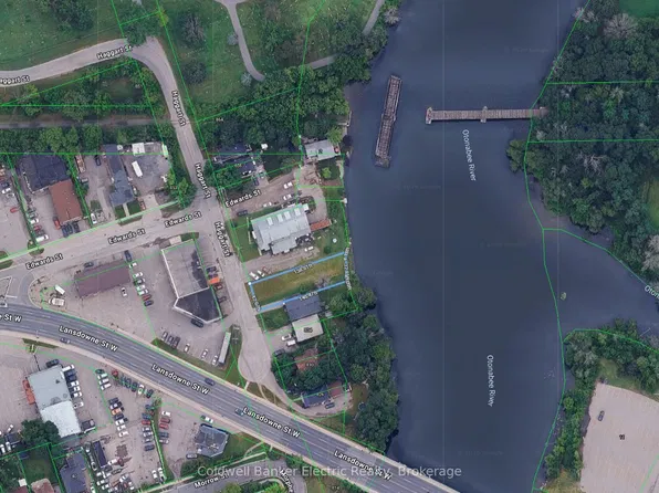 842 Haggart St, Peterborough, ON K9J 2X8