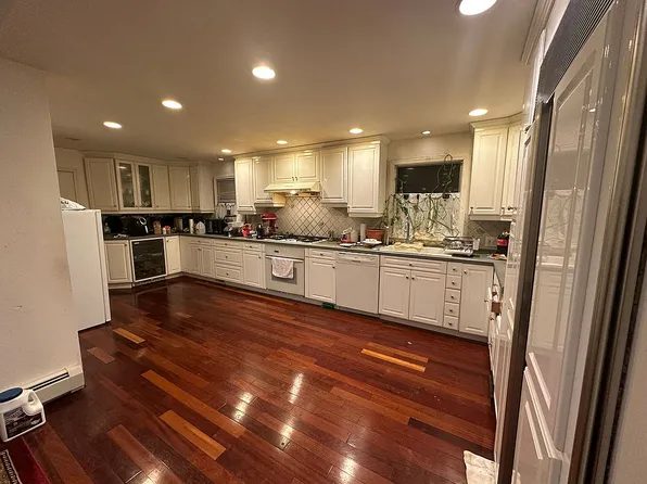 400 Plainfield Rd, Edison, NJ 08820